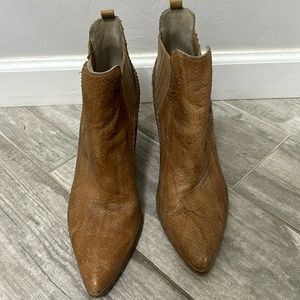 Textured tan ankle boots